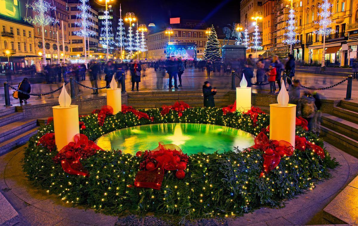 Advent v Zagrebu | Osrednji trg v Zagrebu vsako leto krasi adventni venec. | Foto Shutterstock