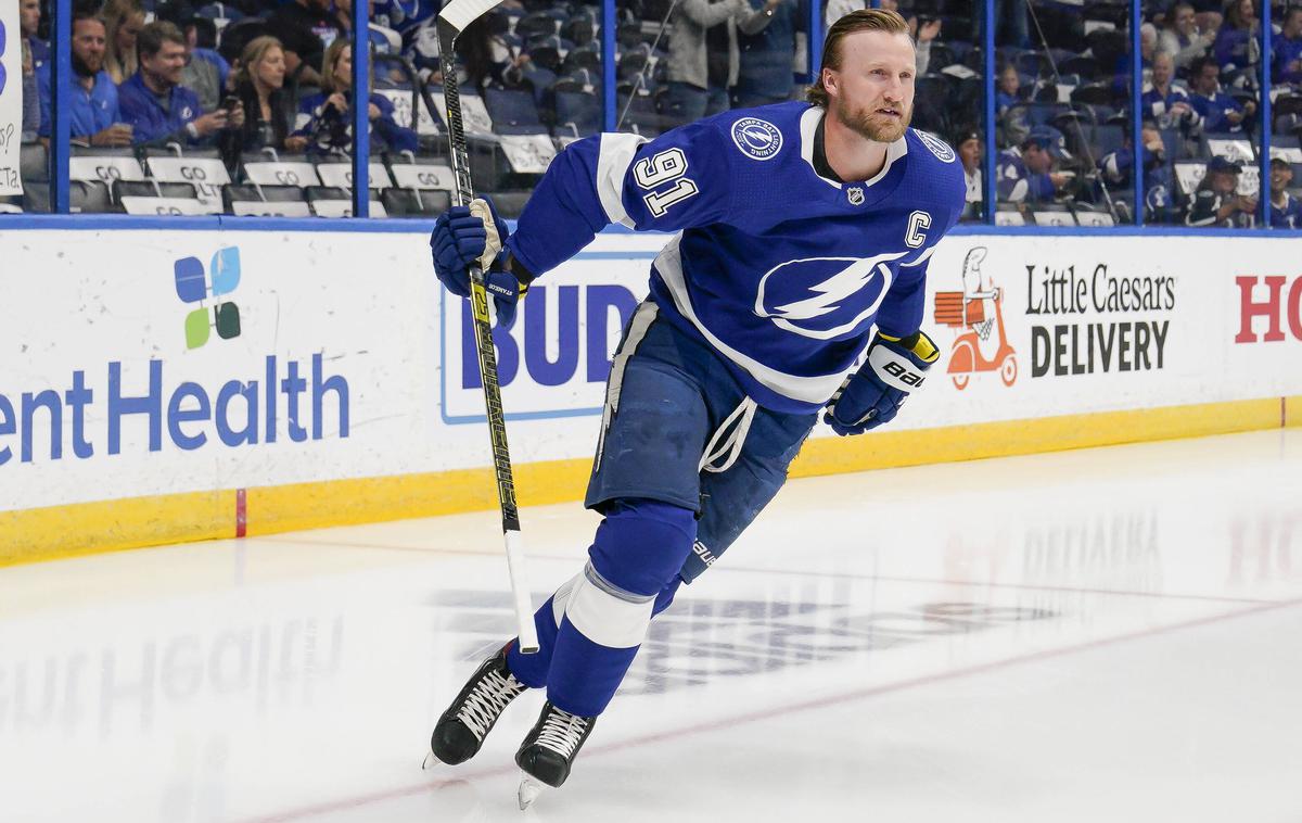 Steven Stamkos | Steven Stamkos je v zmagovalno statistiko Tampe, ki je s kar 8:0 odpravila NY Islanders, prispeval dva zadetka in podajo. | Foto Guliverimage