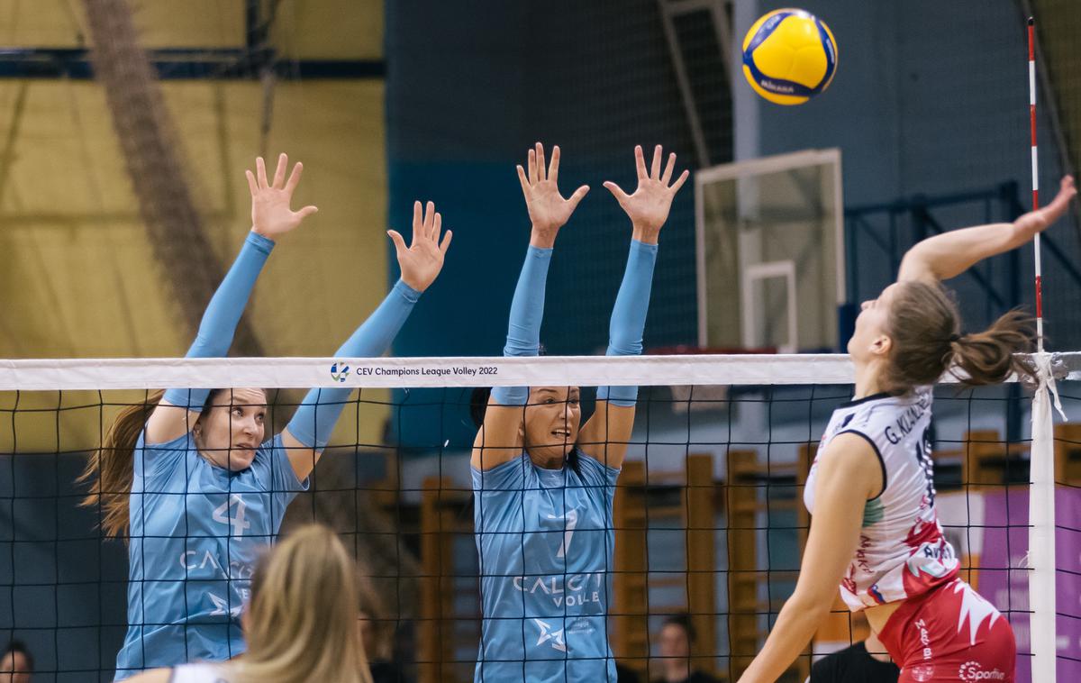 Calcit Volley - Nova KBM Branik | Kamničanke so v derbiju prvenstva s 3:1 premagale Mariborčanke. | Foto Klemen Brumec