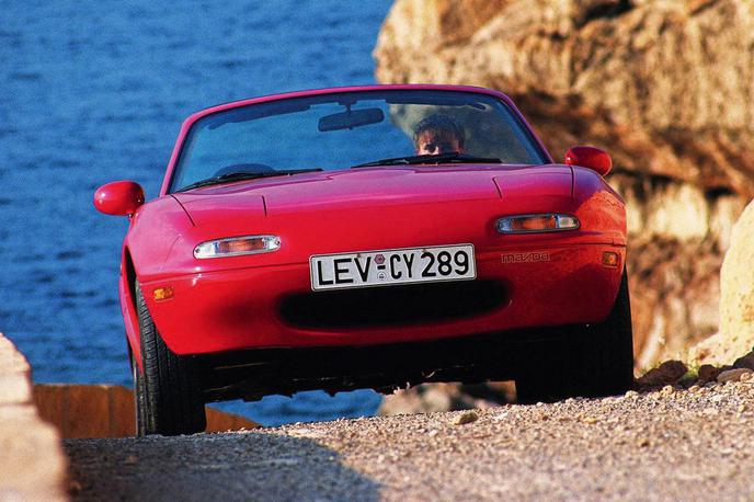 Mazda MX-5 | Prvo generacijo mazde MX-5 so razkrili leta 1989 na avtomobilski razstavi v Chicagu v ZDA. | Foto Mazda