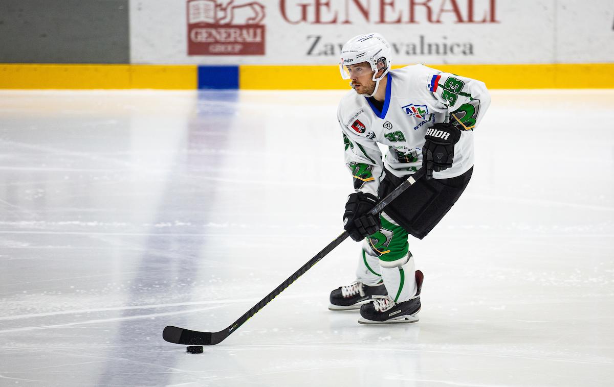 Jure Sotlar | Jure Sotlar je po slovesu od Olimpije našel novega delodajalca, do konca sezone bo igral za madžarski UTE Ujpest, pri katerem bo moči združil z rojakom Maksom Selanom. | Foto Peter Podobnik/Sportida