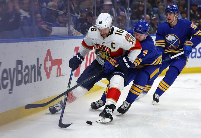 Kapetan Floride Aleksander Barkov se je po osmih tekmah odsotnosti vrnil na led. | Foto: Reuters