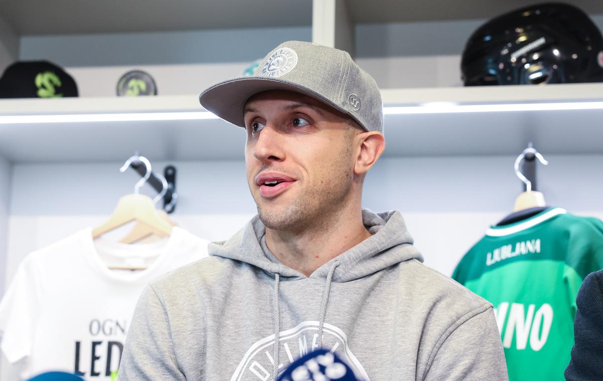 Nick Bonino | Nick Bonino je v torek pripotoval v Slovenijo, danes bo spoznal ekipo Olimpije. | Foto Aleš Fevžer