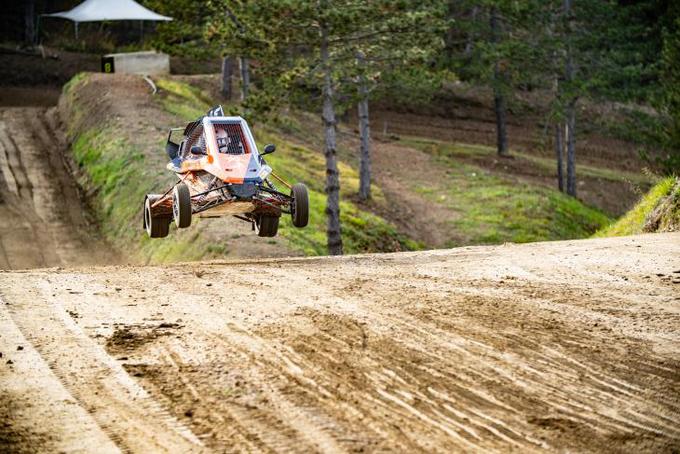 Na izborih bodo vozili male cross karte, ki jih pripravlja podjetje Life Live iz Belgije. S pomočjo brata Thierryja, tovarniškega voznika Hyundaija, ga je pred šestimi leti ustanovil Yannick Neuville.  | Foto: FIA Rally Star