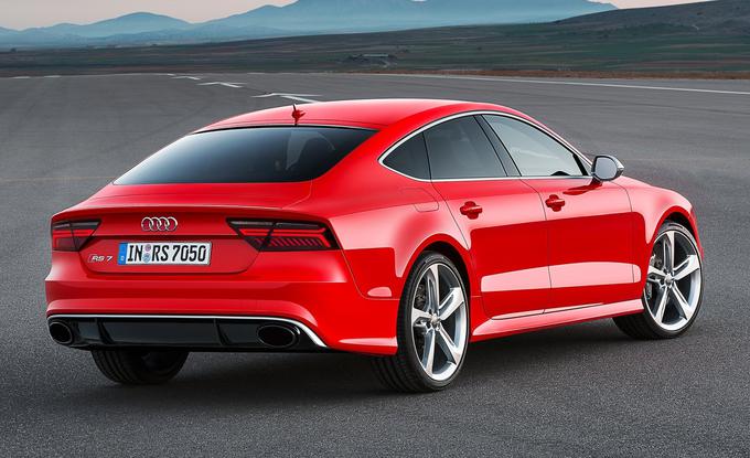 Štirikolesno gnanega audija RS7 poganja štirilitrski motor TFSI z močjo 412 kilovatov. Avtomobil v Sloveniji stane vsaj 158 tisoč evrov. | Foto: Audi