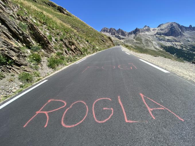 Napis na vzponu na Col du Galibier | Foto: Jaka Lopatič