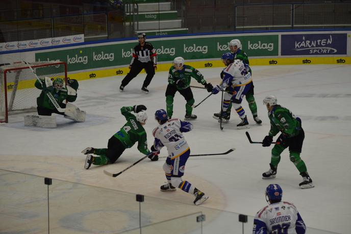 HK Olimpija VSV Beljak | Na torkovi tekmi v Beljaku naj bi dva igralca Olimpije uporabila rasistične geste. Pri Olimpiji zanikajo, da bi šlo za rasizem. | Foto Petutschnig