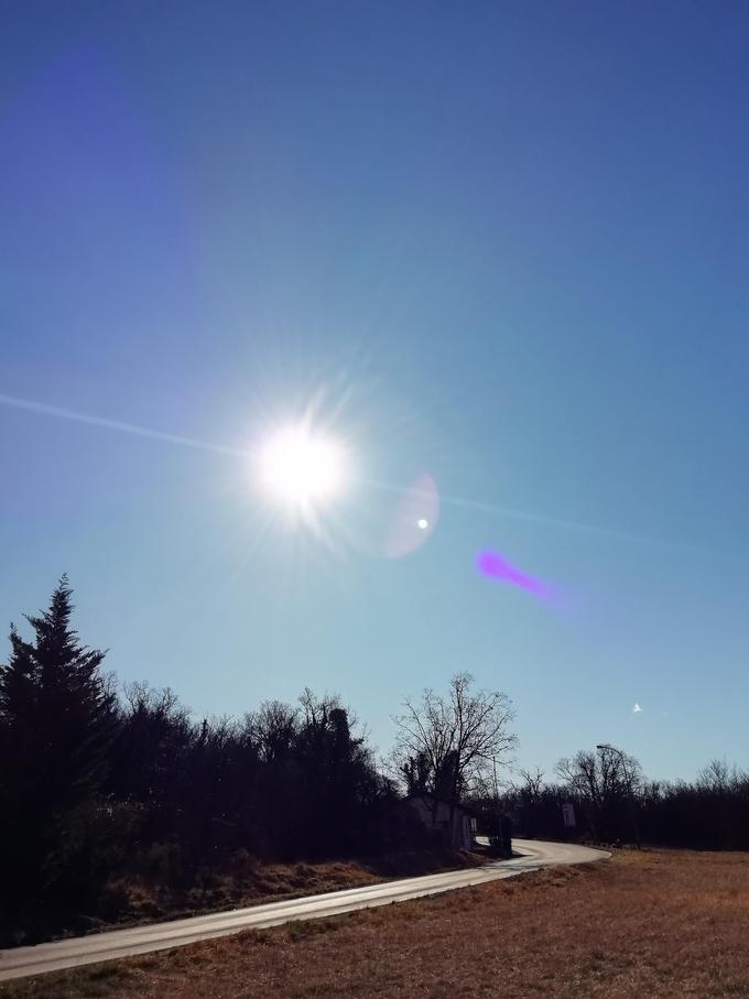 Meteorita viden iz vasi Lokovica na Krasu | Foto: Bojana Aleš