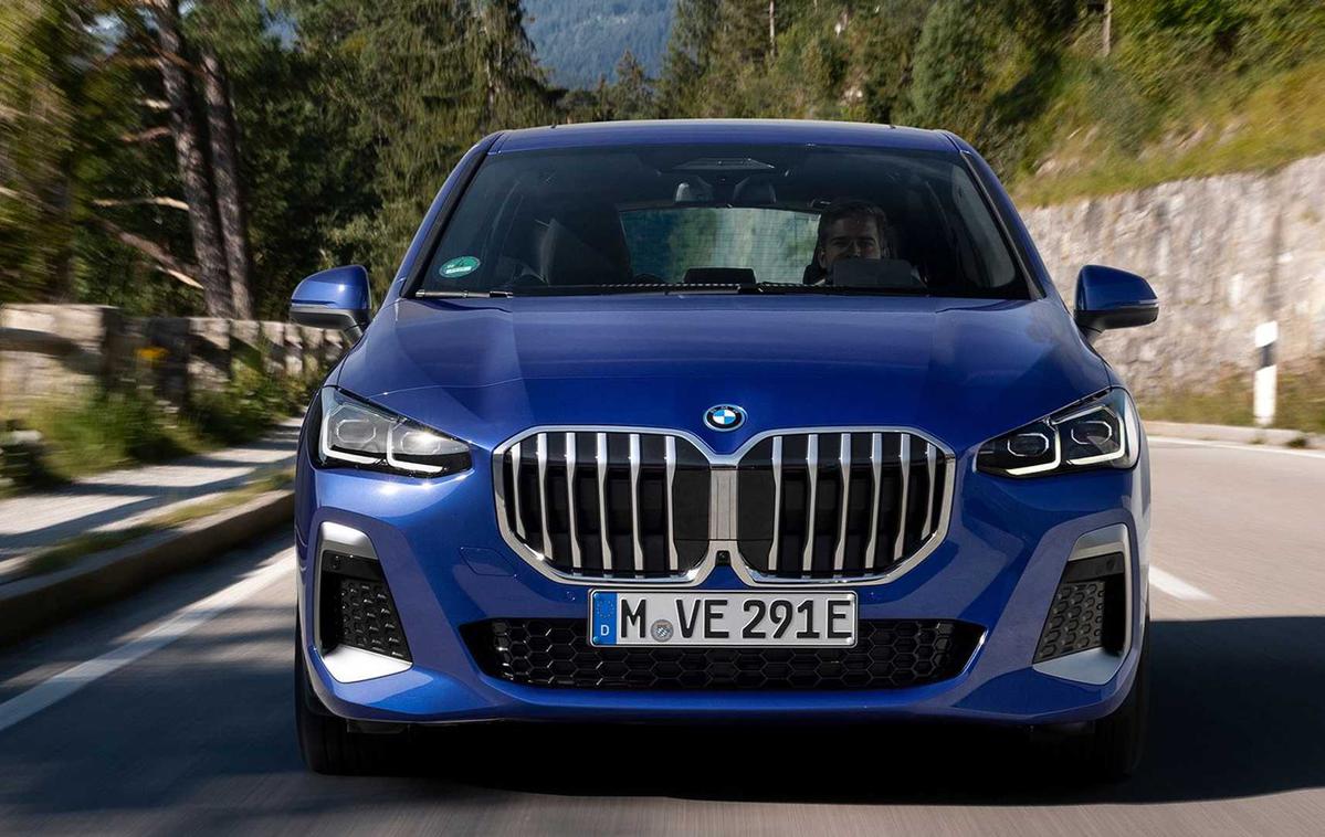 BMW serija 2 active tourer | BMW je drugo generacijo active tourerja naredil bolj vpadljivo, a po drugi strani tudi bolj prostorno in z moderno notranjostjo. | Foto BMW