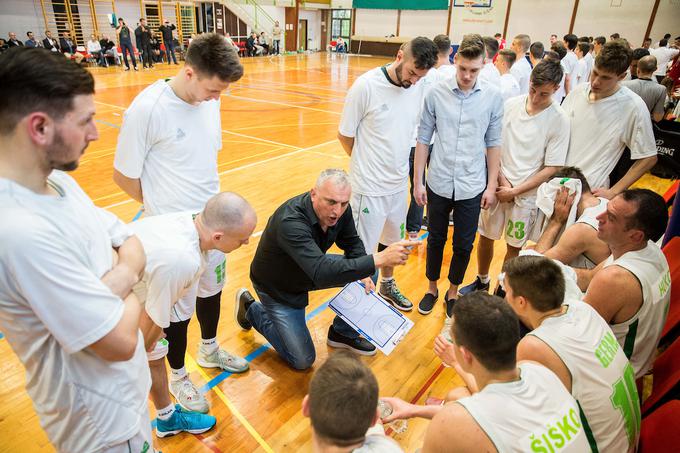 Saša Dončić, zdaj trener Ilirije, je bil velik Zupanov zaveznik in zaupnik. | Foto: Vid Ponikvar