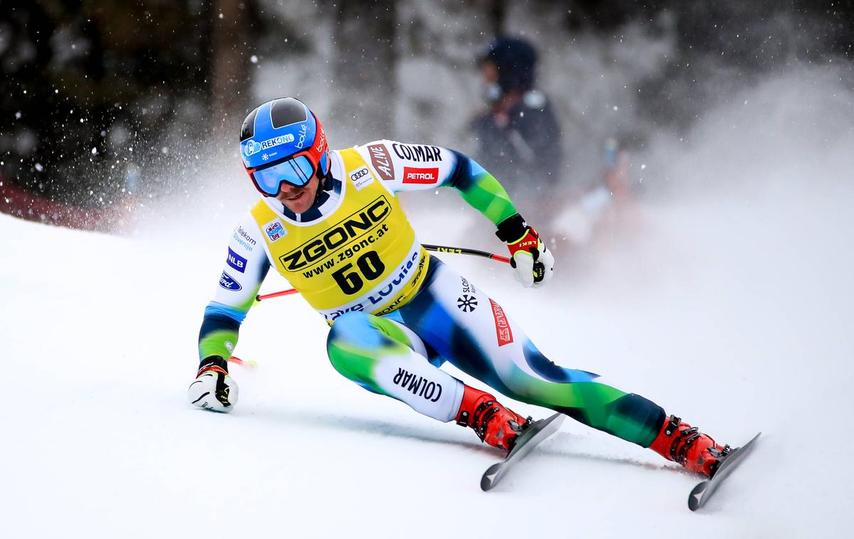 Miha Hrobat Lake Louis | Slovenske barve na petkovem uvodnem moškem smuku sezone 2022/23 bodo zastopali Martin Čater, Miha Hrobat in Nejc Naraločnik. | Foto Guliverimage