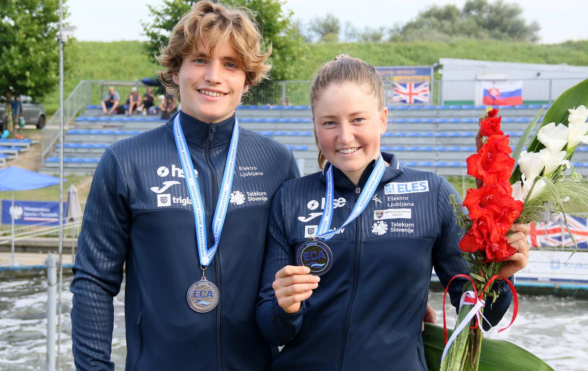 Žiga Lin Hočevar, Eva Alina Hočevar | Na stopničke sta danes prišla Eva Alina in Žiga Lin Hočevar. | Foto Nina Jelenc