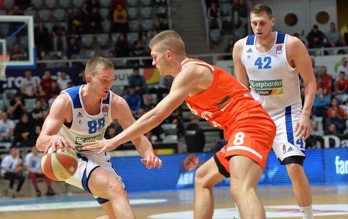 Zadar Cedevita Olimpija | Cedevita Olimpija je doživela hud poraz v Zadru, pri ekipi, ki je zmagala prvič v tej sezoni jadranske lige. | Foto Zadar / Zvonko Kučelin