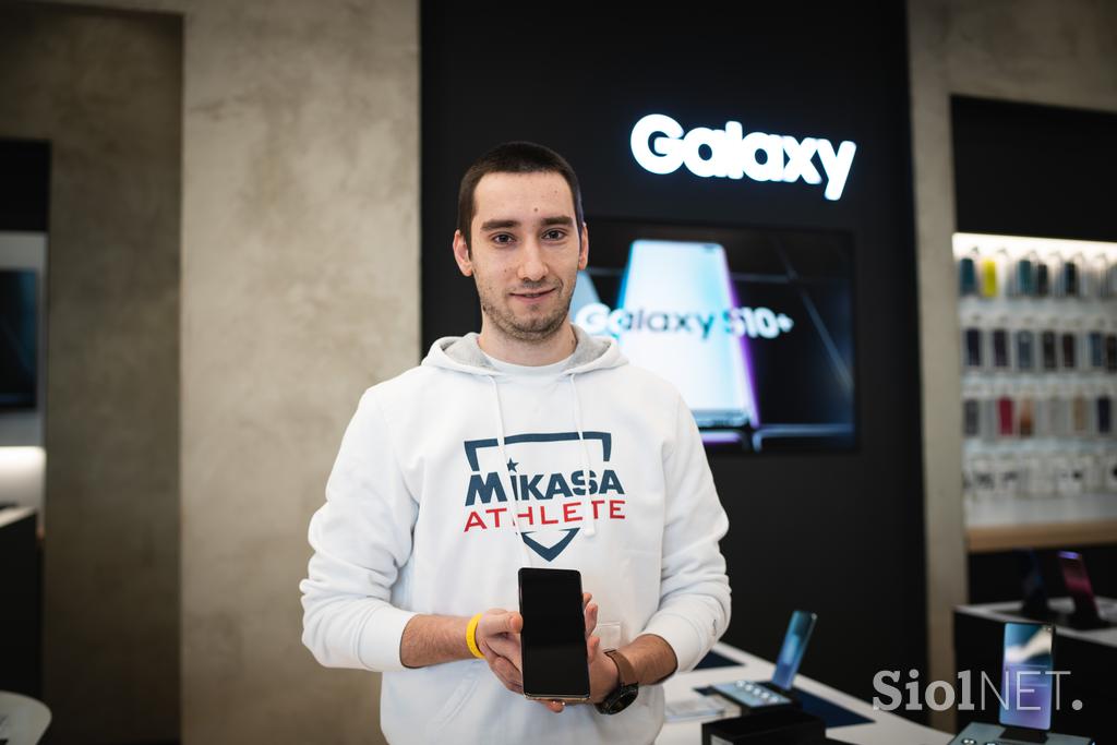 Samsung Galaxy S10, začetek prodaje