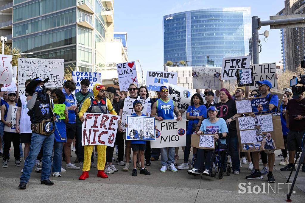 Protest navijačev Luke Dončića v Dallasu