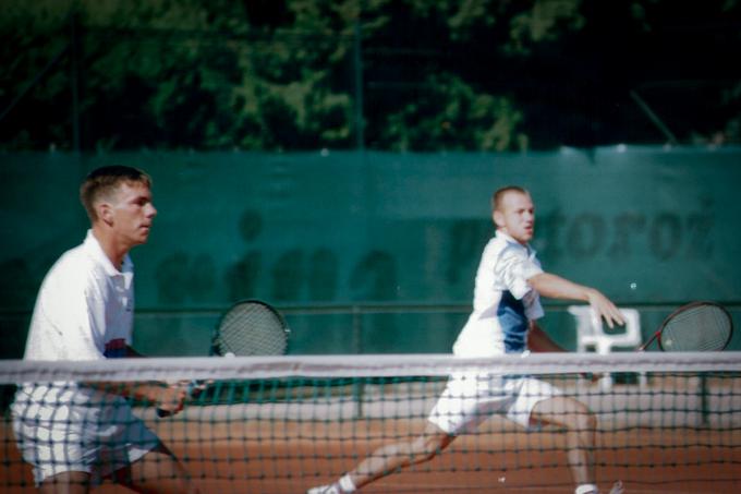 Na turnirju v Portorožu je tako leta 1998 v dvojicah združil moči z Andrejem Kraševcem, zdajšnjim selektorjem ženske Fed Cup reprezentance. | Foto: Osebni arhiv