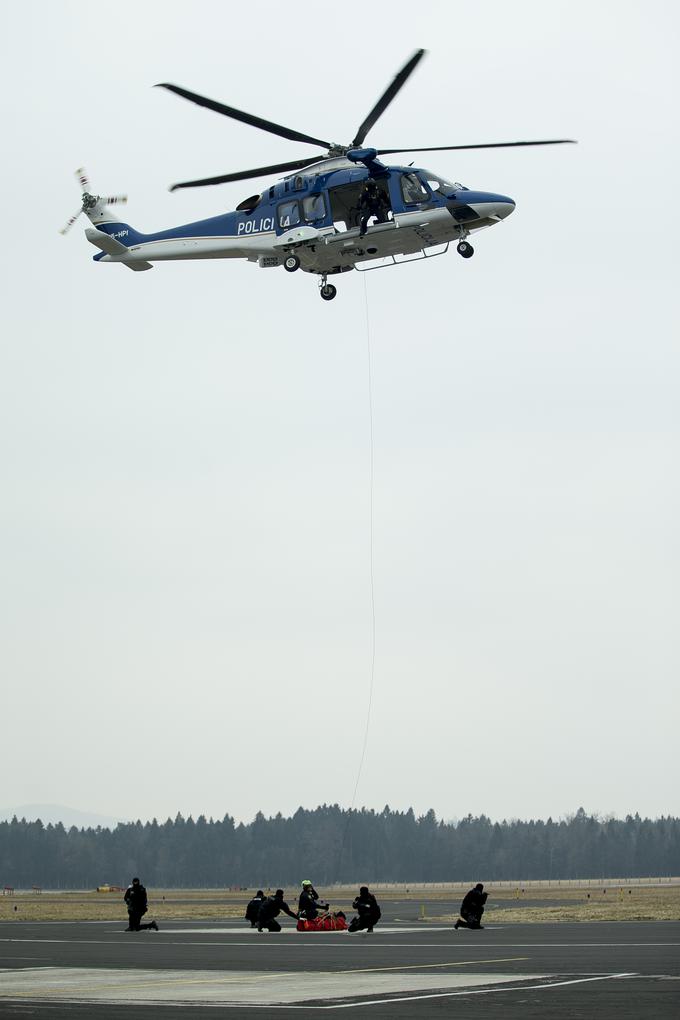 policija helikopter Tatjana Bobnar | Foto: Ana Kovač