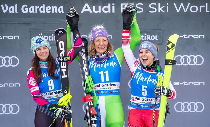 Ilki Štuhec sta ob zadnji zmagi (Val Gardena 2018) družbo na stopničkah delali Tina Weirather in Nicole Schmidhofer. | Foto: Sportida