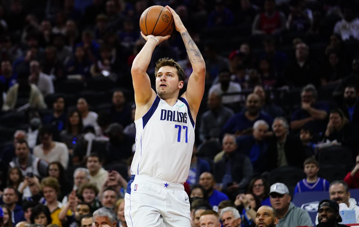 Luka Dončić | Luka Dončić je v Charlottu zadel kar osem trojk in s tem izenačil svoj rekordni dosežek v ligi NBA,. | Foto Guliver Image