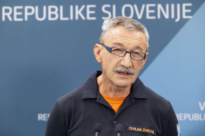 Srečko Šestan je opozoril, da se nam takšno nestabilno ali celo nevarno vreme obeta vse do sobote zvečer. | Foto: Bor Slana/STA