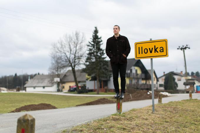 Računal je, da bo Slovenijo obredele v letu dni, a se je izkazalo, da tako hitro ne bo šlo. V dveh letih je šele na polovici. "Vedno mi nekaj manjka. Ali denar, avto ali prosti čas," je namignil Lavtar. | Foto: Klemen Korenjak