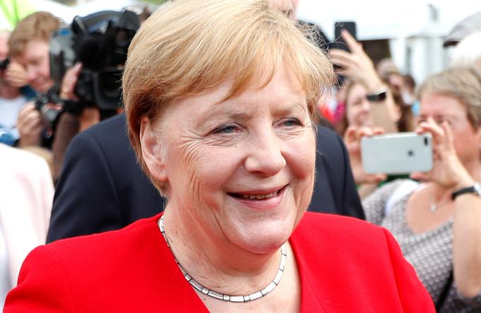 Petinšestdesetletna Angela Merkel je nemška kanclerka od leta 2005, CDU je vodila med letoma 2000 in 2018. Na vrhuncu moči je bila med letoma 2013 in 2015, ko so ji celo rekli "kraljica Evrope". Zaton njene moči se je začel z migrantsko krizo. | Foto: Reuters