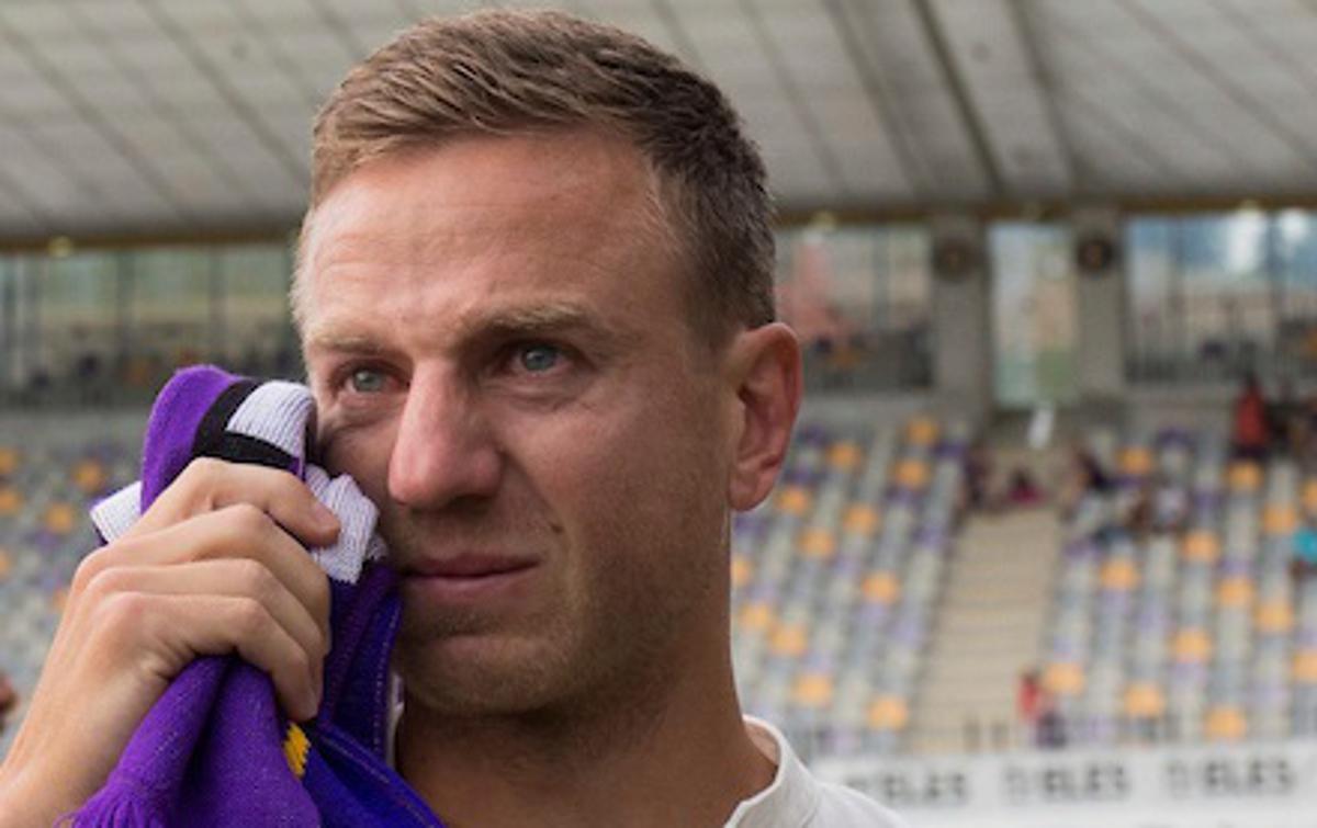 Aleš Mertelj | Aleš Mertelj je v dresu NK Maribor odigral kar 308 tekem. Na večni klubski lestvici zaseda osmo mesto. Od navijačev NK Maribor se je s solzami v očeh poslovil 28. maja 2018. | Foto Urban Urbanc/Sportida