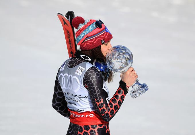 Prvi mali globus za Tino Weirather | Foto: Getty Images