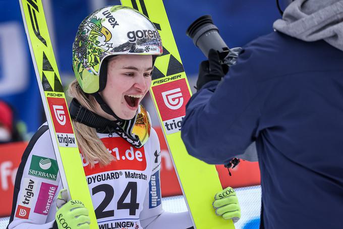 Pred tednom je v Willingenu skočila do nove zmage in uradnega ženskega svetovnega rekorda. | Foto: Sportida