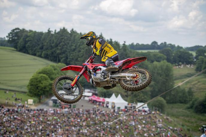 Tim Gajser Francija | Tim Gajser je izpustil kvalifikacijsko dirko, nato pa še padel pred prvim zavojem prve vožnje. | Foto Honda Racing/ShotbyBavo