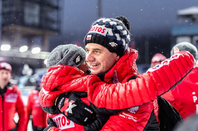 Adam Malysz | Trener Stefan Horngacher bo v Planici sporočil, ali ostaja s Poljaki ali odhaja. Le redki verjamejo, da bo vztrajal pri njih. | Foto Sportida