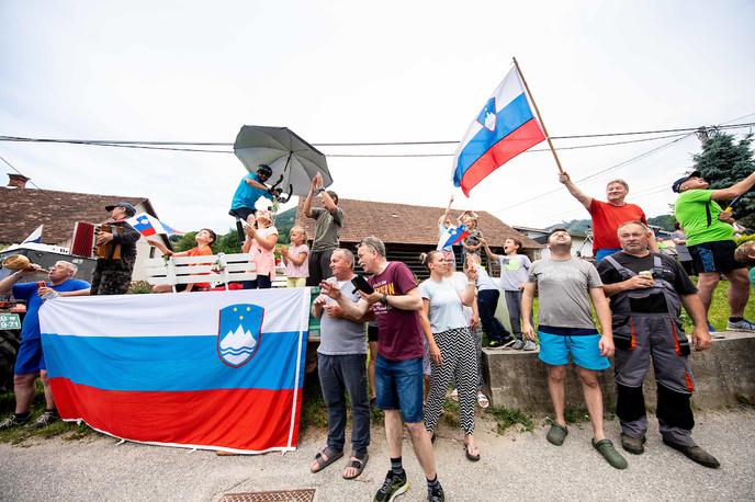 navijači Po Sloveniji | Že prva etapa dirke Po Sloveniji je ob traso zvabila številne ljubitelje kolesarstva.   | Foto Vid Ponikvar