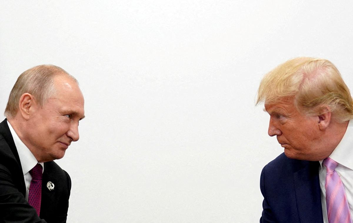 Trump Putin | "Zgodilo se bo hitro in zelo kmalu. Vsi bodo stali ob nogah svojega gospodarja in prijazno mahali z repom," je prepričan ruski predsednik Vladimir Putin.  | Foto Reuters