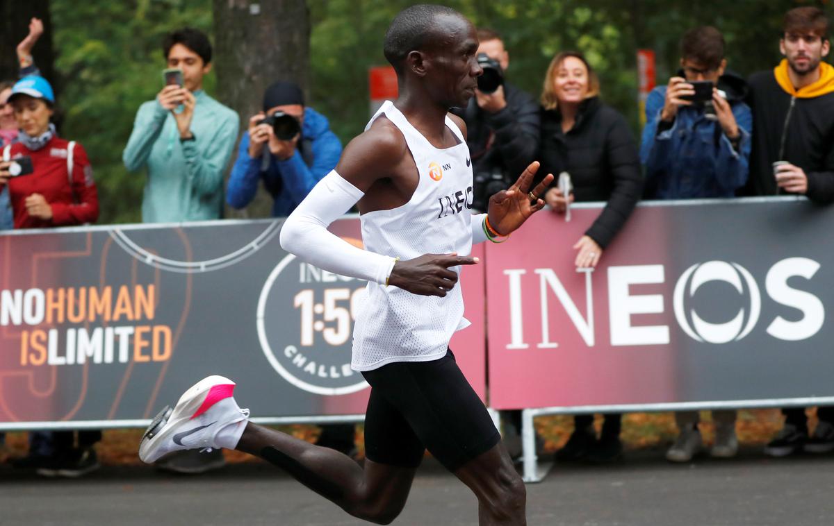 Eliud Kipchoge | Posebno izvedbo čevljev modela vaporfly je uporabil prav svetovni rekorder v maratonu Kipchoge, ko je v posebej zanj pripravljenem dogodku oktobra lani na Dunaju kot prvi človek na 42 km tekel pod dvema urama. | Foto Reuters