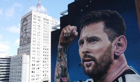 Ob prvi obletnici naslova Messi dobil 30-metrski mural #video