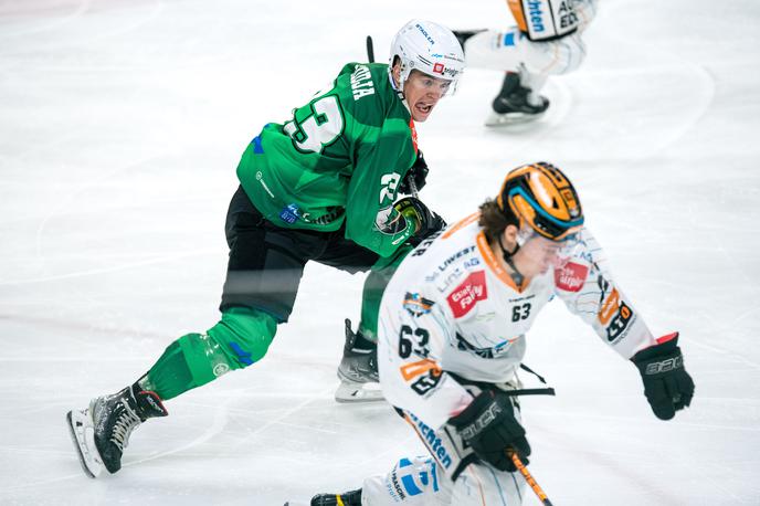 HK Olimpija : Black Wings Linz | Hokejisti Olimpije so vse bolj oddaljeni od mest, ki vodijo v dodatne boje za končnico. Danes so doma z 2:5 izgubili proti Linzu. | Foto HKO/Domen Jančič