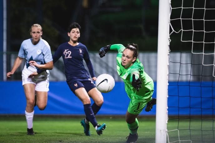 kvalifikacije SP ženska nogometna reprezentanca Francija | Slovenske nogometašice so s favorizirano Francijo izgubile z 2:3. Francozinje so zmagoviti zadetek dosegle v sodnikovem dodatku. | Foto Blaž Weindorfer/Sportida