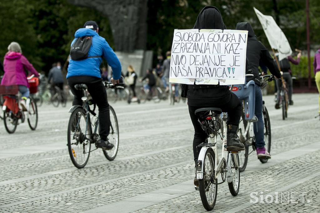 Protesti s kolesi