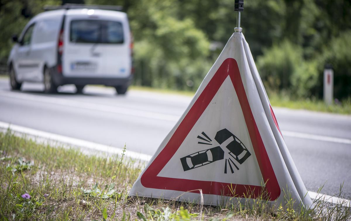 Zavarovalnica Triglav: Ko na videz nedolžna opravila za volanom pripeljejo do nesreče … | Hujših posledic zaradi vožnje po levi k sreči ni bilo.  | Foto Thinkstock