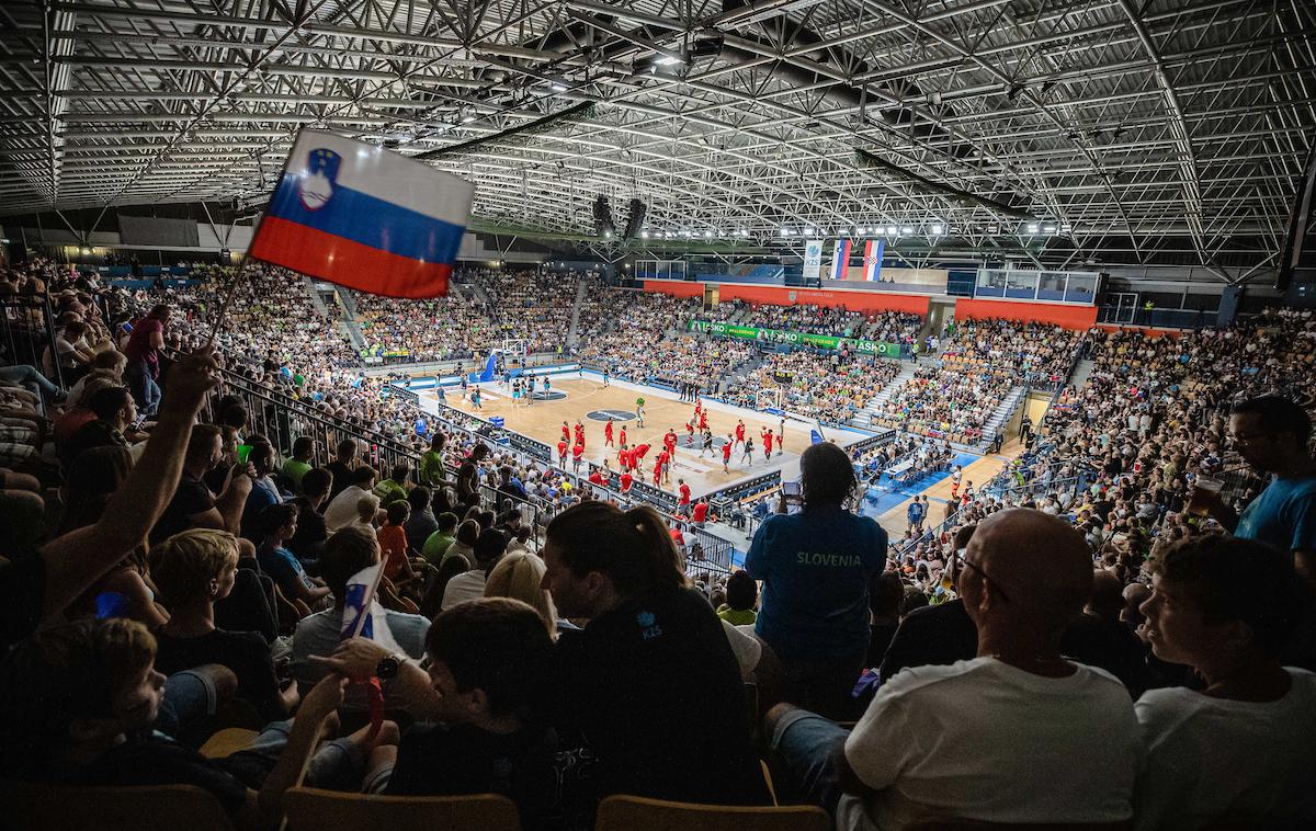 Slovenija Hrvaška Košarka | Slovenska košarkarska reprezentanca je v Celju pred okrog pet tisoč gledalci premagala Hrvaško. | Foto Blaž Weindorfer/Sportida