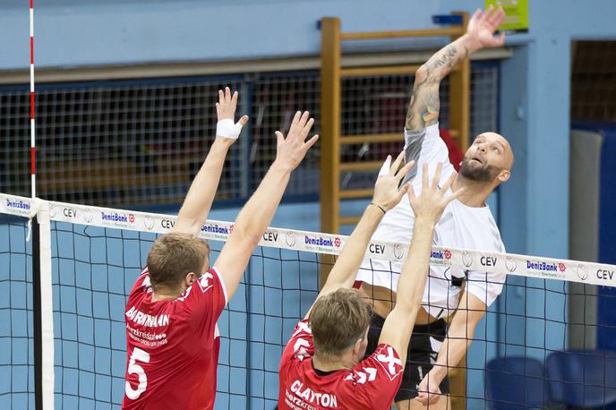 Calcit Volley | Kamničani so na prvi tekmi 1/16-finala Pokala Challenge s 3:0 odpravili švicarsko ekipo Biogas Volley Näfels.  | Foto Calcit Volleyball