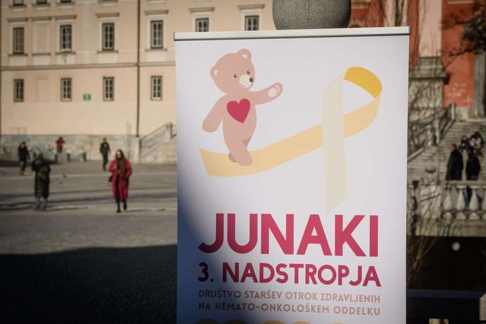 Junaki 3. nadstropja | Društvo Junaki 3. nadstropja združuje starše otrok, obolelih za rakom. Povezala jih je zahrbtna bolezen, združene pa ohranja želja po nudenju podpore vsem, ki so kadarkoli obiskali hemato-onkološki oddelek Pediatrične klinike Univerzitetnega kliničnega centra v Ljubljani. | Foto Nebojša Tejić/STA