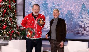 Tom Hanks je pred skokom s padalom naredil veliko napako #video