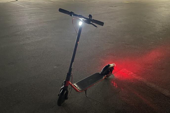 Segway Ninebot | Segway Ninebot KickScooter D38E je trenutno eden najbolj dovršenih električnih skirojev v 500-evrskem cenovnem razredu. |Foto: Segway | Foto Matic Tomšič