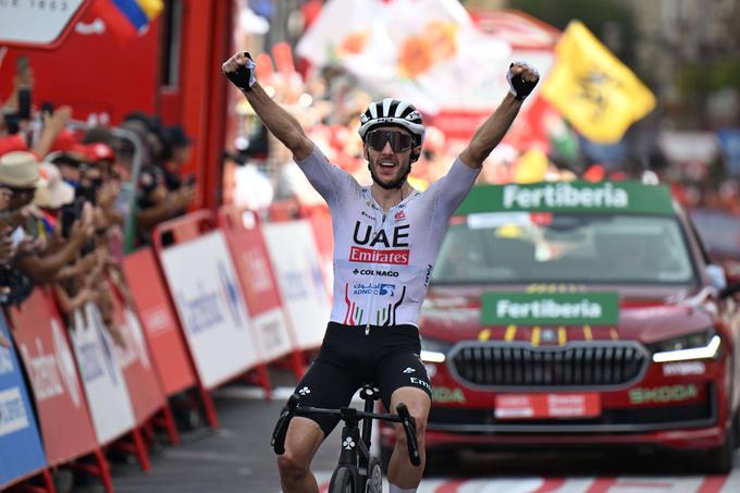 Adam Yates je prišel šele do svoje druge etapne zmage na grand tourih, prve se je veselil na lanskem Touru. | Foto: Guliverimage