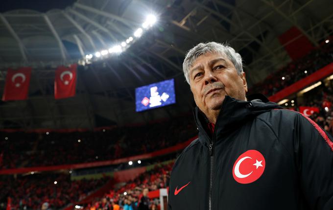 Romunski trenerski lisjak Mircea Lucescu je nazadnje opravljal vlogo selektorja Turčije. | Foto: Reuters