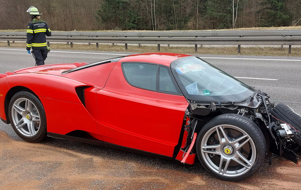 Ferrari enzo | Foto Feuerwehr Munchen