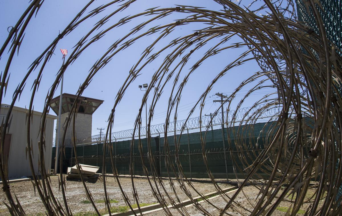 Guantanamo | ICE je poročal, da nima več na voljo prostorov za pridržanje nezakonitih priseljencev, saj je zasedenih vseh 47 tisoč postelj, ki so bile na voljo. | Foto Guliverimage