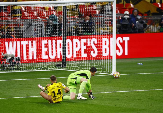 Niclas Füllkrug je v 23. minuti zatresel okvir vrat Reala. To je bila najlepša priložnost Borussie na srečanju. | Foto: Reuters