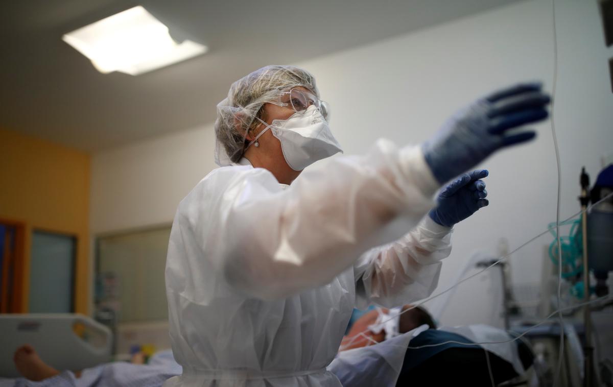 Koronavirus. Covid-19. | Slovenija je v petek presegla tisoč umrlih s covid-19. | Foto Reuters